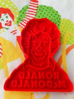 画像1: McDONALD'S "RONALD" RED 1980'S COOKIE CUTTER   