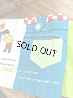 画像16: FISHER PRICE  " WHAT'S IN MY POCKETS? "1970'S SURPRISE CLOTH BOOK 