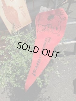 画像6: PEANUTS VINTAGE "SOMEBODY CARES" FELT BANNER