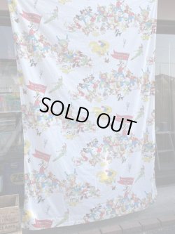 画像2: DISNEY VINTAGE "MICKEY MOUSE CLUB PARADE" TWIN FLAT SHEETS