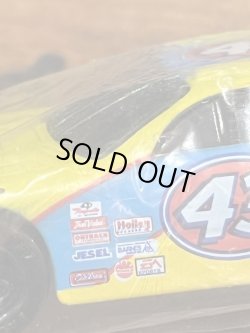 画像3: HOT WHEELS × GENERAL MILLS "CHEERIOS" DODGE  INTREPID DIECAST