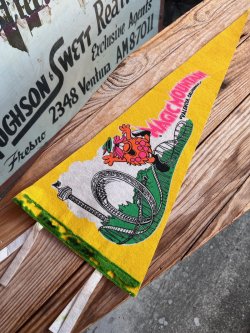 画像1: SIX FLAGS "MAGIC MOUNTAIN TROLL" VINTAGE PENNANT