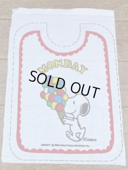 画像1: PEANUTS "MONDAY" 1980'S D.STOCK BABY BIB FABRIC