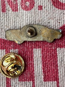 画像2: '57 CHEVY "BEL AIR" 1970'S D.STOCK PINS 