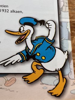 画像16: DISNEY "KAIKKIEN AIKOJEN  1930~2000'S ANKAN" FINNISH BOOK