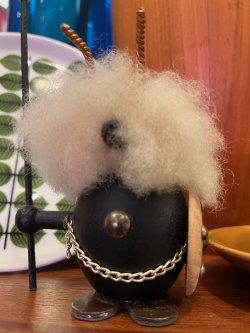 画像1: NOGGINS "WHITE HIGE” 1960'S SOUVENIR DOLL
