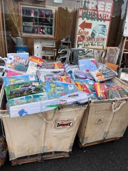 画像12: WINNIE THE POOH "MADE IN USA" D.STOCK TWIN BEDSKIRT #3