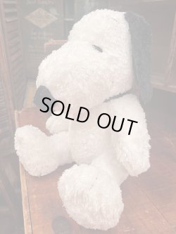 画像2: SNOOPY "CHARLES M SCHULZ MUSEUM" PLUSH DOLL 