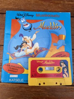 画像1: DISNEY "ALADDIN" 1990'S 1990'S FINNISH READING BOOK ＋ CASSETTE TAPE