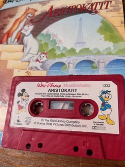 画像2: DISNEY "ARISTOKATIT" 1990'S FINNISH READING BOOK ＋ CASSETTE TAPE