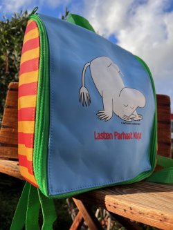 画像3: MOOMIN "LASTEN PARHAAT KIRJAT"  00'S FINNISH KIDS USED BACKPACK 