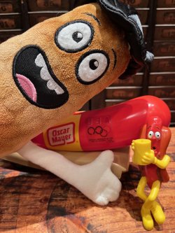 画像9: DENNY'S GRAD SLAM'S "WINNER" PLUSH DOLL