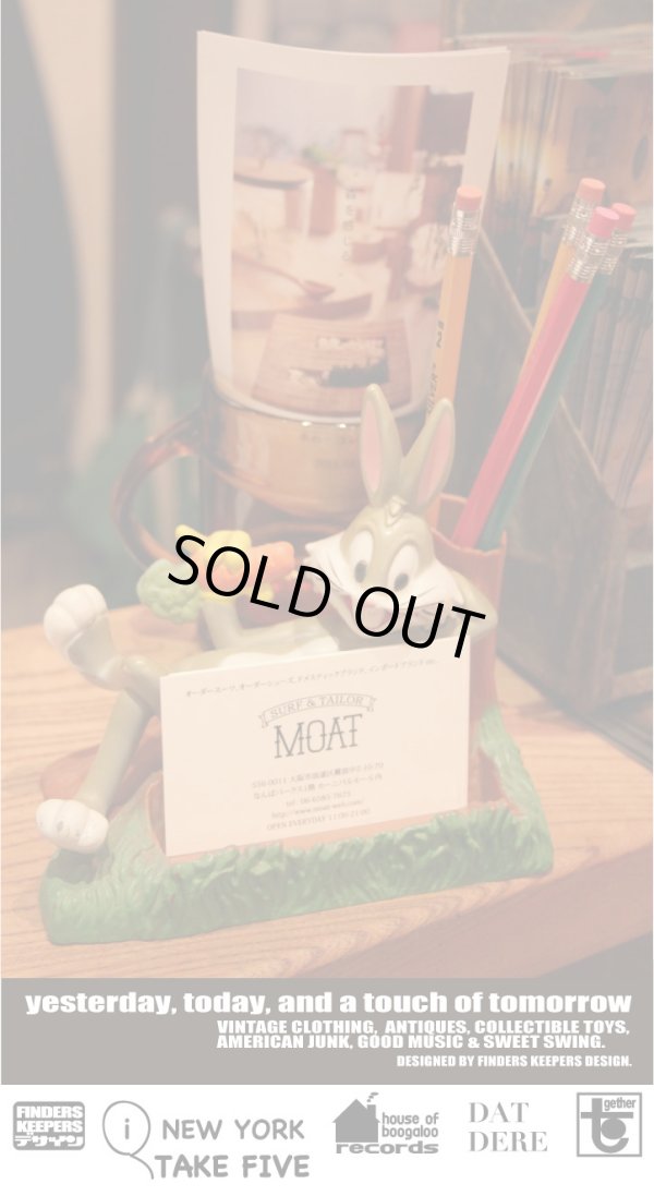 画像1: Bugs Bunny 1975 DESKTOP CARD STAND & PEN HOLDER