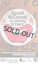画像: McDonald's "RONALD IS COMMING TO TOWN!" VINTAGE BUTTON PIN