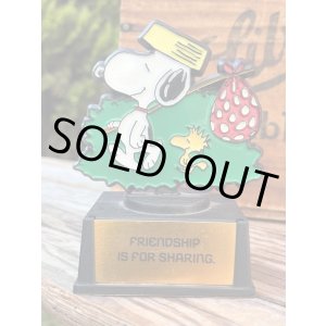 画像: SNOOPY 1970'S "FRIENDSHIP IS FOR SHARING" TROPHY 