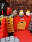 画像17: LITTLE TIKES CASTLE＋1 KING ＋ 1 QUEEN ＋　1 KNIGHT ＋ 1 HORSE SET