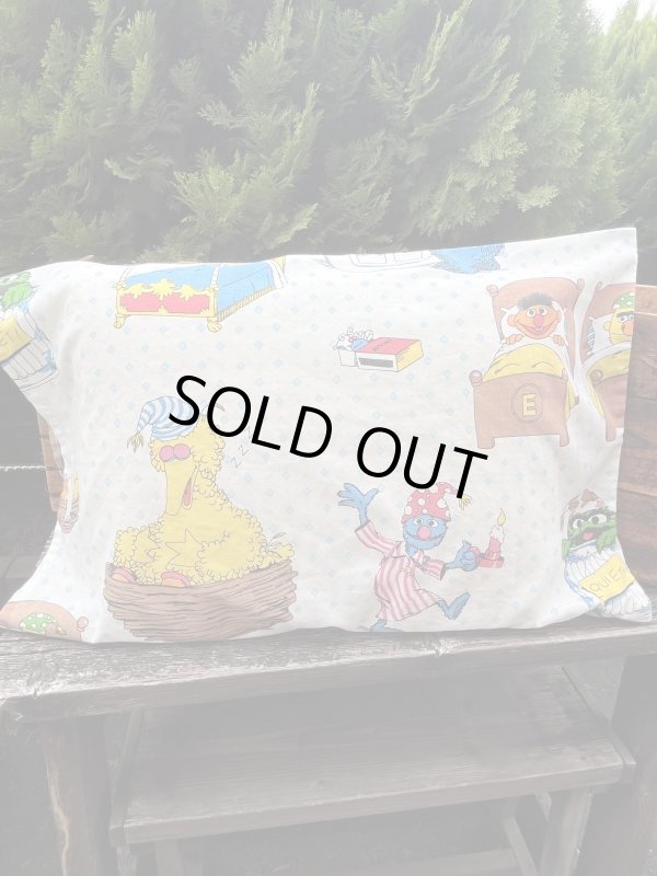 画像1: SESAME STREET "BED TIME" VINTAGE PILLOW CASE