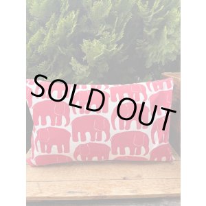 画像: FINLAYSON "RED ELEFANTTI" USED CUSHION 