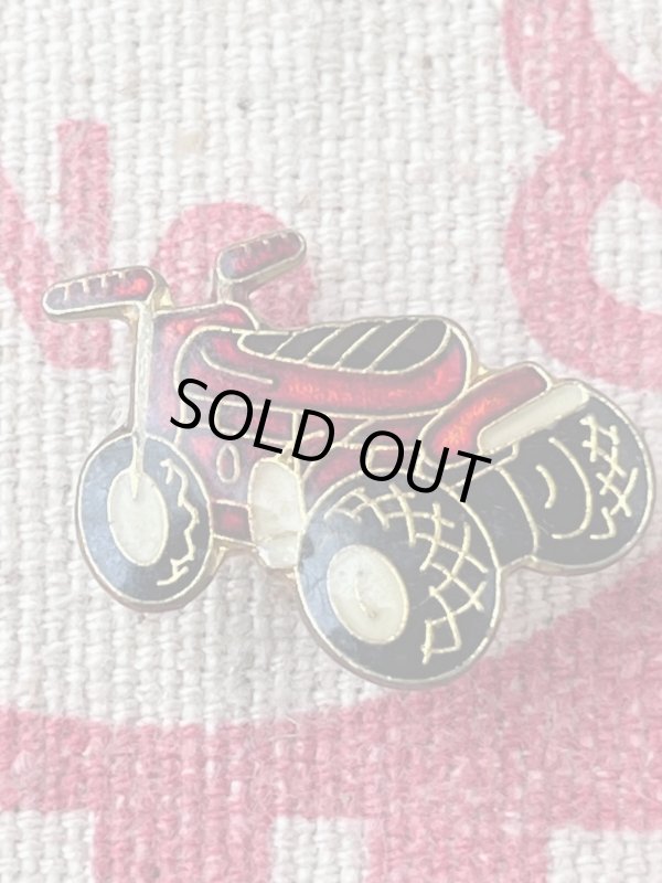 画像1: ALL TERRAIN BUGGY 1970'S D.STOCK PINS #1