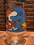 画像1: PEANUTS "THERE'S A LITTLE BIT OF COUNTRY IN ALL OF US" 1970'S ANCHOR HOCKING GLASS 