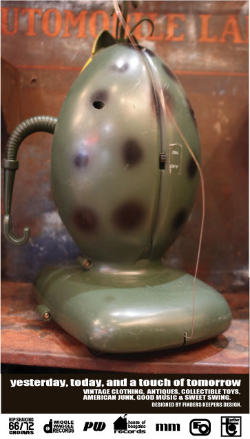 画像: RAID BUG ROBOT FIGURE