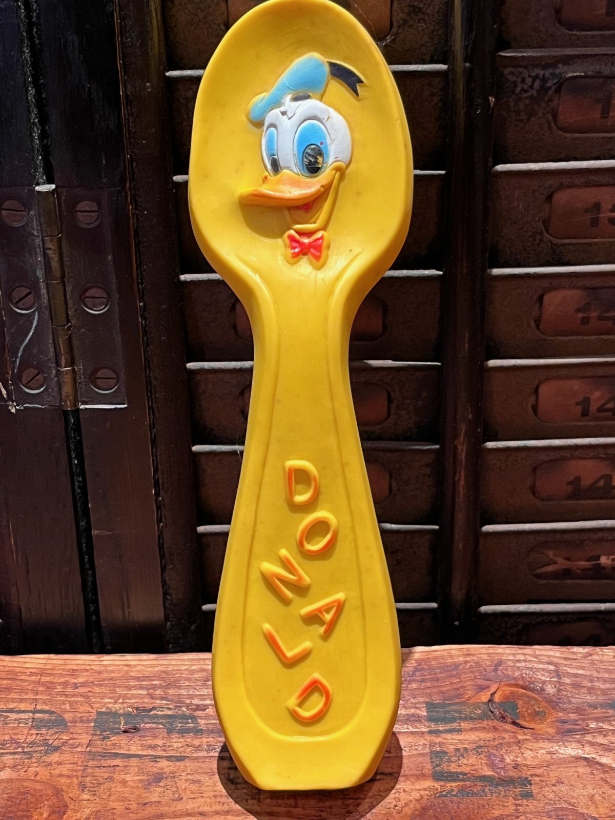 画像1: DONALD DUCK "MADE IN CANADA" 1960'S SQUEEZE FIGURE