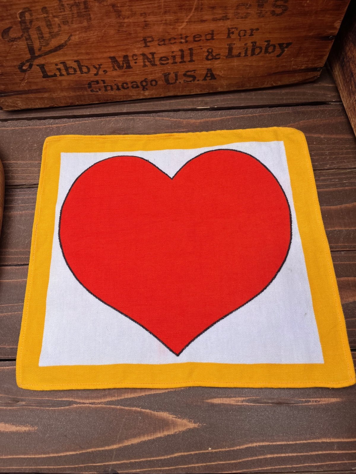 画像1: SCANDINAVIAN HEART VINTAGE PLACE MAT #2
